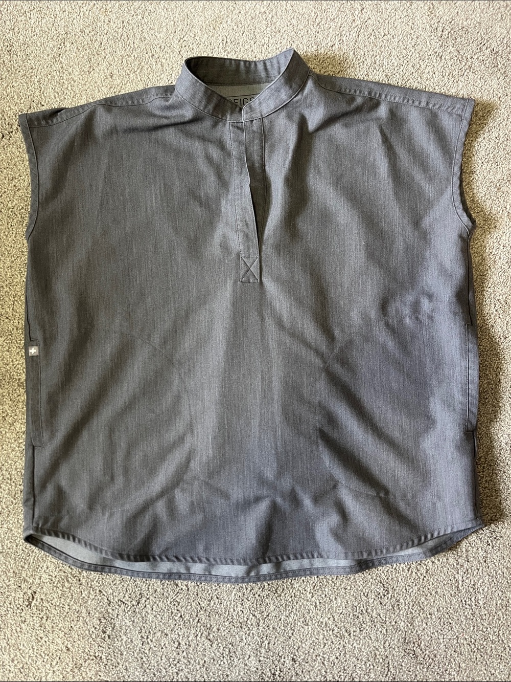 Figs Rafaela oversized scrub top small